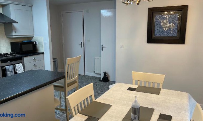 Sheffield Apartment | The Beeches - Serviced Duplex Apartment