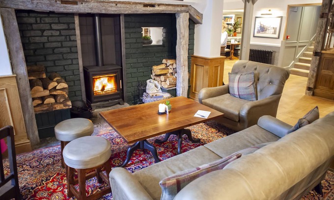 Quedgeley Hotel | The Bell Alderminster