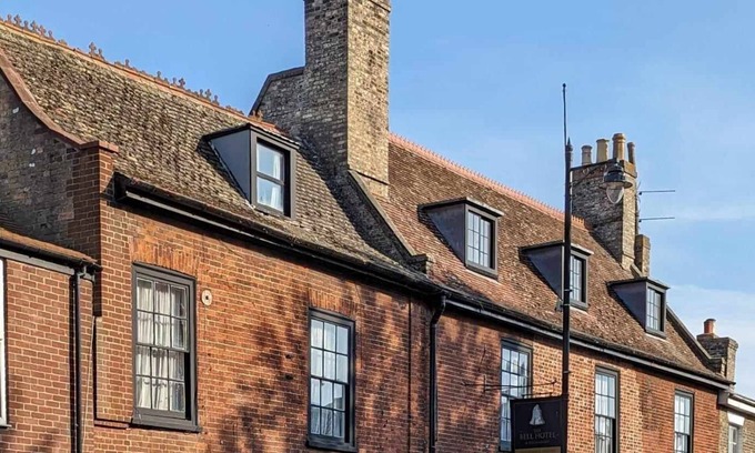 Mildenhall Hotel | The Bell Hotel