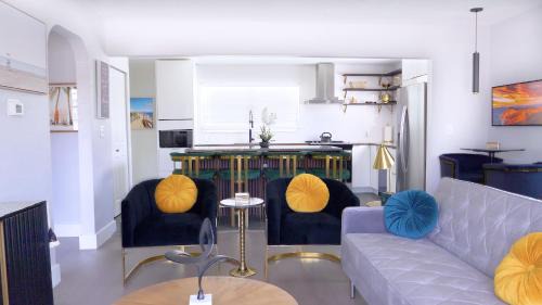 Smith's Memento House | The Bella Boutique Hotel
