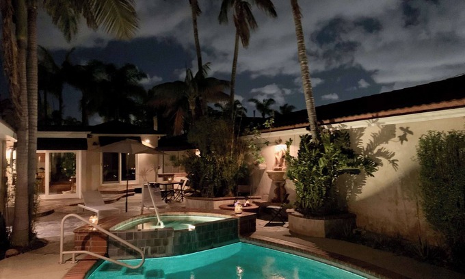 Belmont Park House | The Belmont Beach Bungalow Pool & Hot Tub!