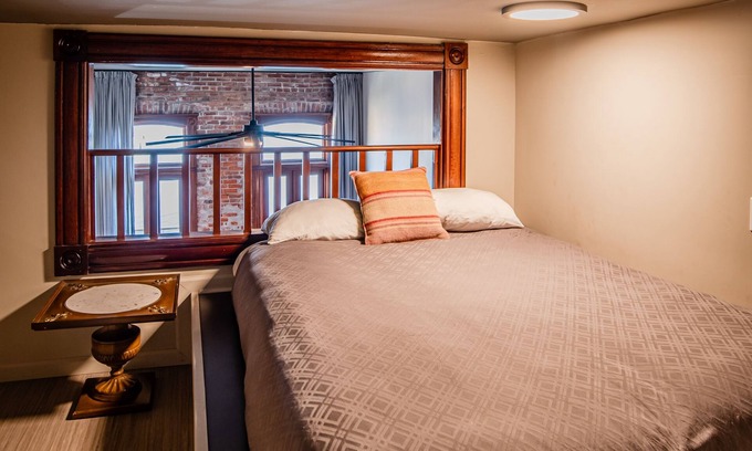 Port Townsend Cabin | The Belmont Hotel