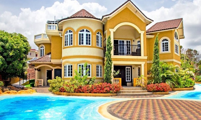 IronShore Estates House | The Best Vacation 2 Bedrooms Townhouse in MoBay