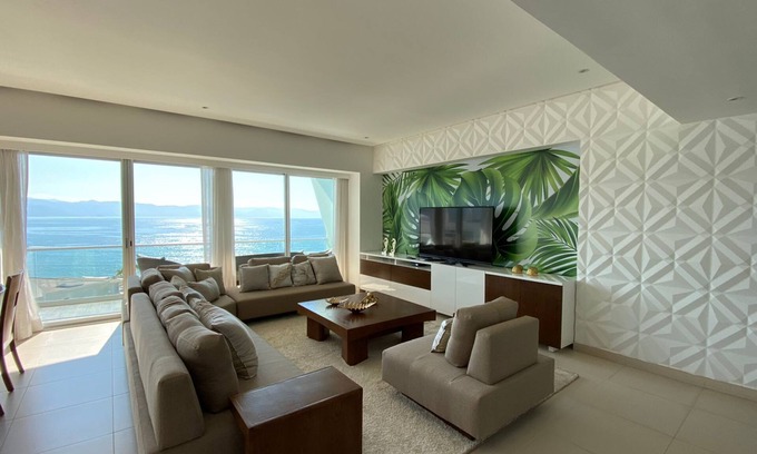 Puerto Vallarta Condo | The best views of the sea, the mountains and the sunsets. Beachfront