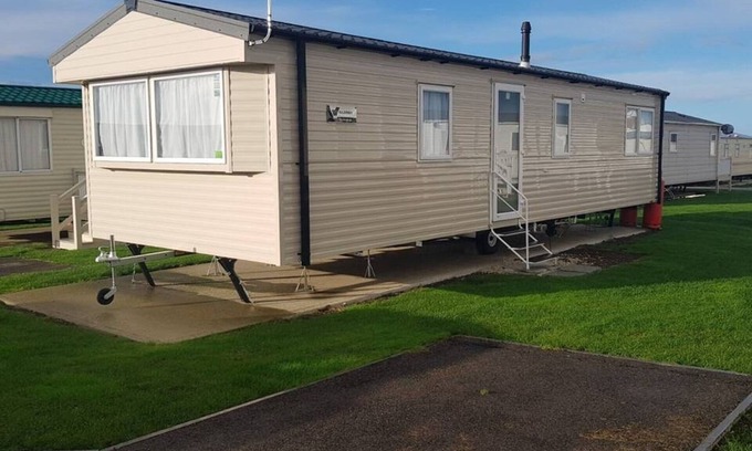 Leysdown-on-Sea House | "The Bethel - A holiday home by the sea"