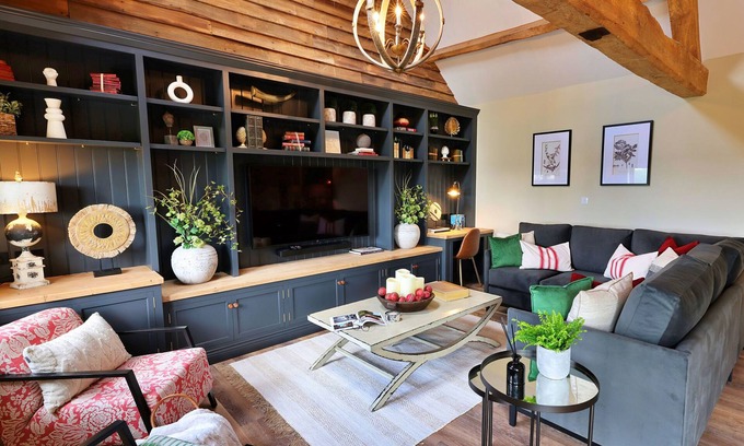 Quedgeley House | The Big Barn by Interhome