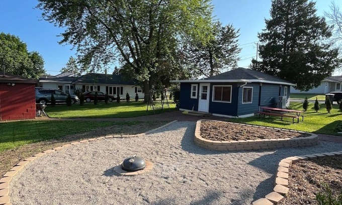 Winneconne Cabin | The Big Blue Jay on winneconne