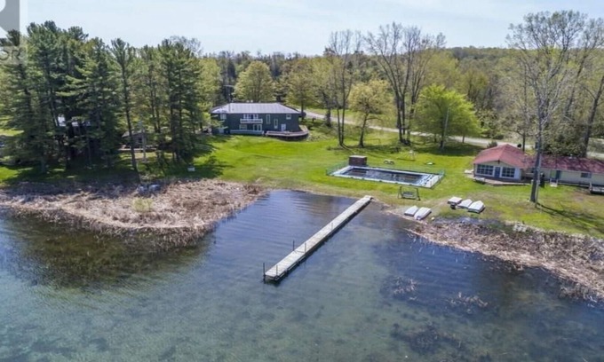 Milford House | The Big House on Smith's Bay - Sleeps 12