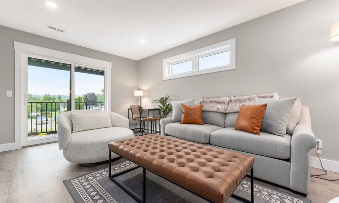 Lake Leelanau Condo | π€ The Birches - Condotel Downtown Lake Leelanau β Unit 5