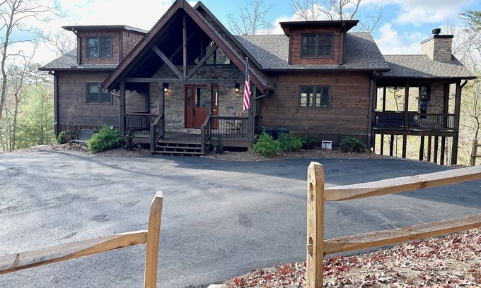 Mineral Bluff Cabin | The Birds Nest - Mineral Bluff