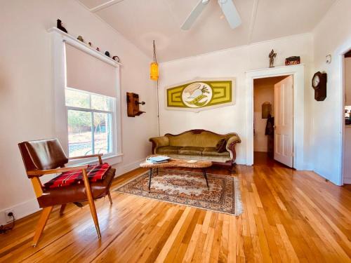 Bisbee House | The Bisbee Yacht Club