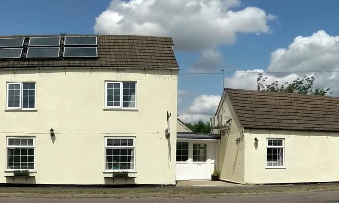 Langworth Bed & Breakfast | The Blackbirds