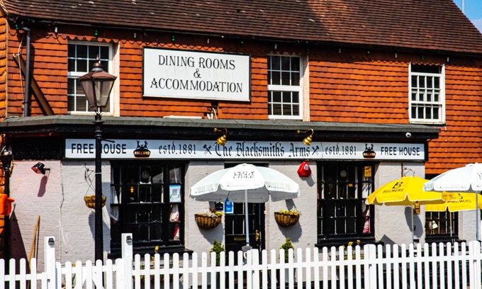 Halland Hotel | The Blacksmiths Arms