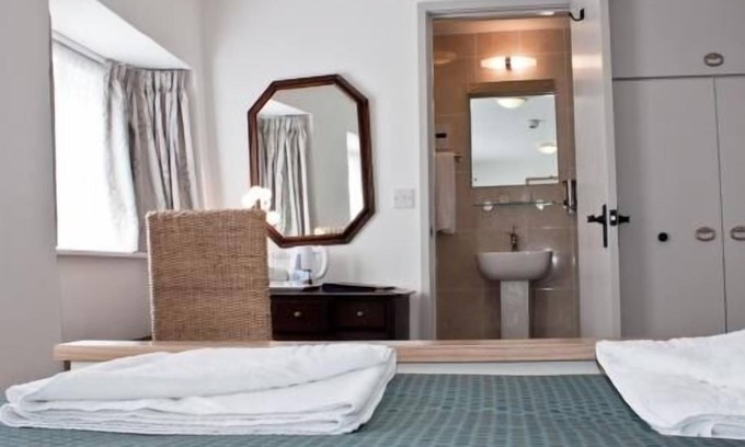 Woodstock House | The Blenheim Buttery