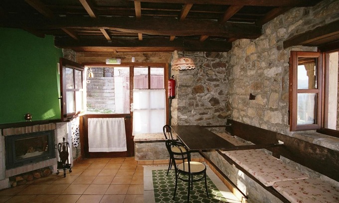 Sorribas Cottage | " The block" for 2 persons