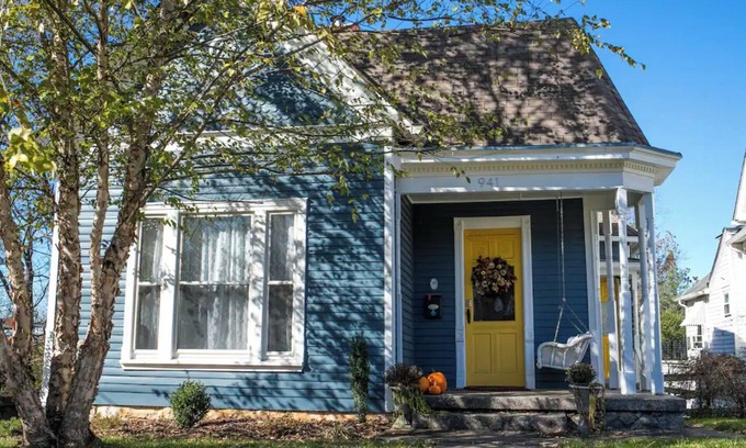 Bowling Green House | The Blue Belle: Downtown, WKU, Hospital & Parks
