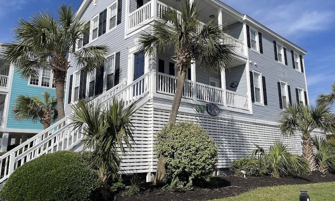 Inlet Harbour House | The Blue Bo - Second Row in Garden City Beach