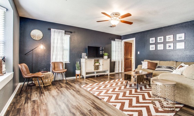 McKinney House | The Blue Cactus in Downtown McKinney