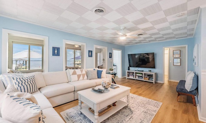 Ocklawaha House | The Blue Canoe Lakehouse