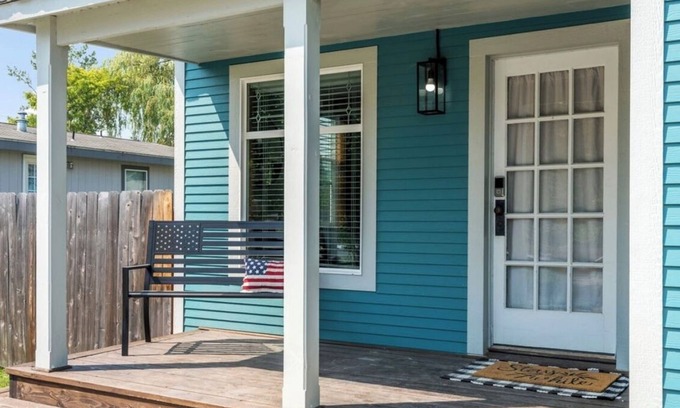 Dover House | The Blue Cottage