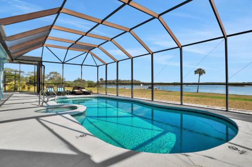 Waterway Park House | The Blue Horizon Estate