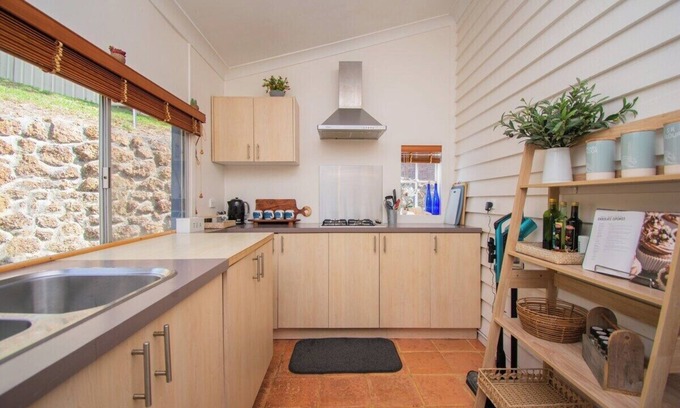 Middleton Beach Cottage | The Blue House on Eyre
