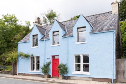 Achachork House | The Blue House