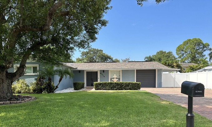 Bay Crest Park House | The Blue House