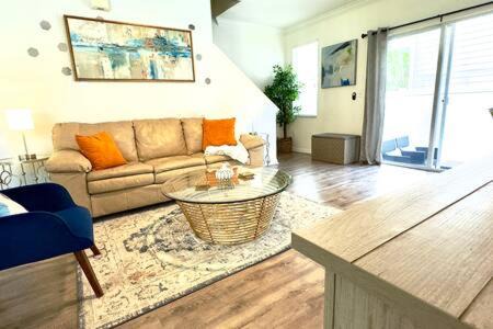 Port Tampa City Villa | The Blue Palm Near Downtown Ybor City Beaches