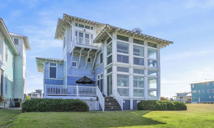 Cape Charles House | The Blue Pearl - luxurious beachfront living!