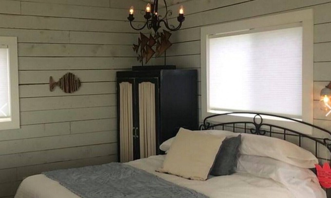 Indian Harbour Cottage | The Bluefin Cottage - Nova Scotia