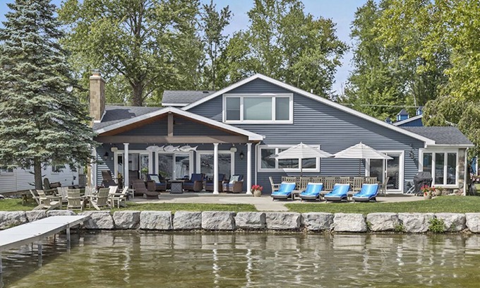 Middleville House | The Bluegill - Executive Cottage on Gun Lake