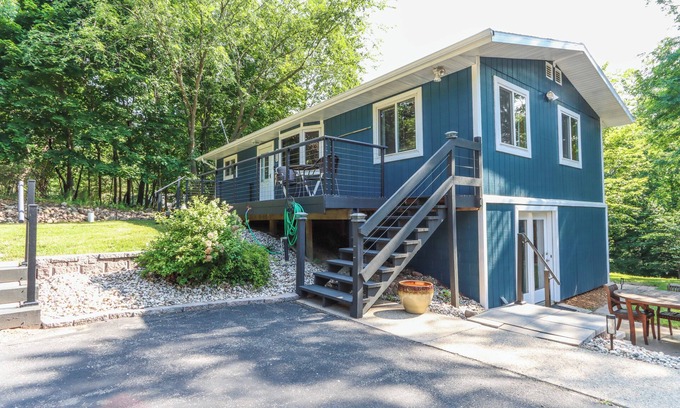 Pine River House | The Bluegill Inn, near Long Lake with firepit, game room, kayaks and more!n