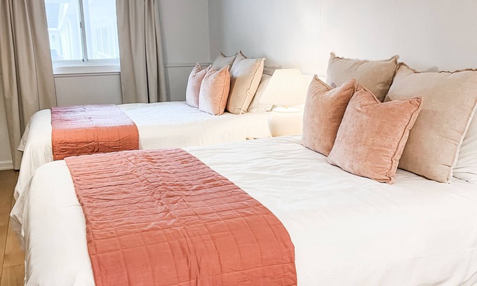 Whitehall Apartment | The Blush Room - #20