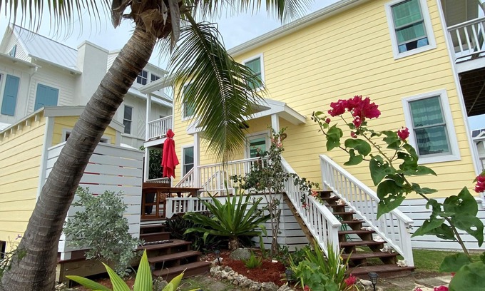 Hope Town Cottage | The Boat House-a beautiful cottage in the Heart of Hope Town!