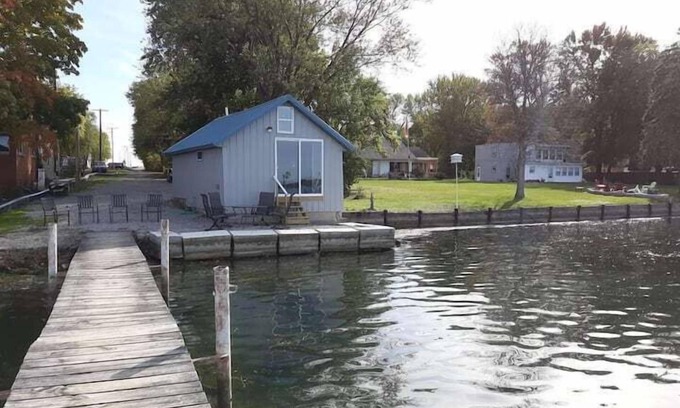 Marblehead Cabin | The Boathouse. A Waterfront Retreat on East Harbor