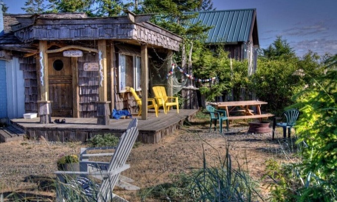 Black Creek House | The Boathouse-Beachfront