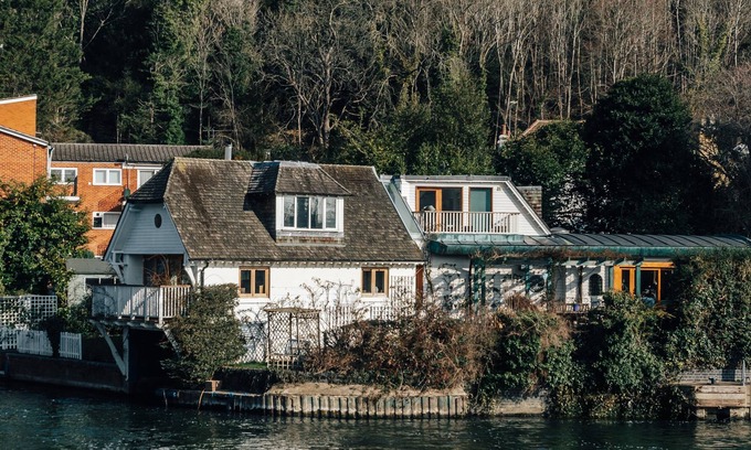 Henley House | The Boathouse @ The Mills