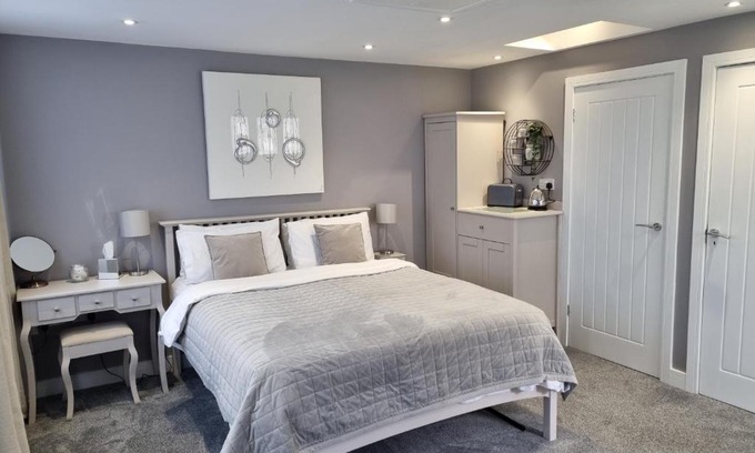 Lee-on-the-Solent Apartment | The Boathouse