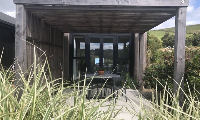 Mangawhai House | The BoathousenCosy guesthouse in magical Mangawhai