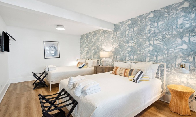 Folly Beach Hotel | The Boattail- Room 15 - Large pool, Pet Friendly with paid fee