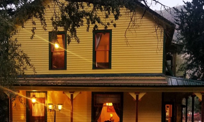 Lake City House | The Bonnie Rose, a Historic home built in 1902. Gowdy Properties