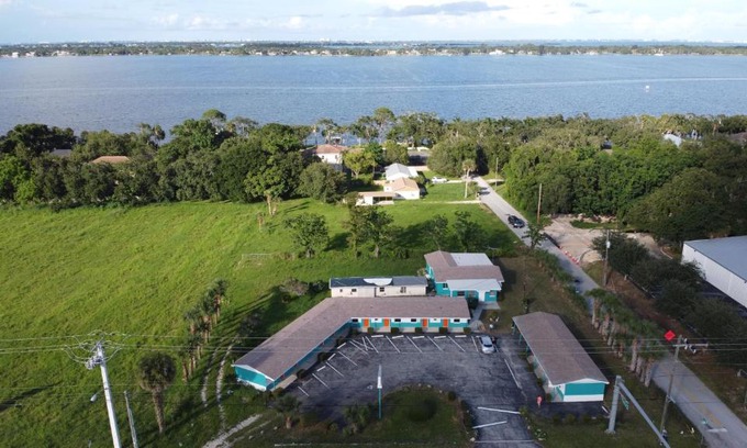 Rockledge Hotel | The Bonsai