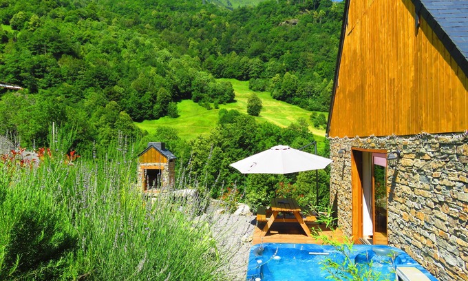 Gedre Ski Chalet | The Bordarriben Sauna and Spa