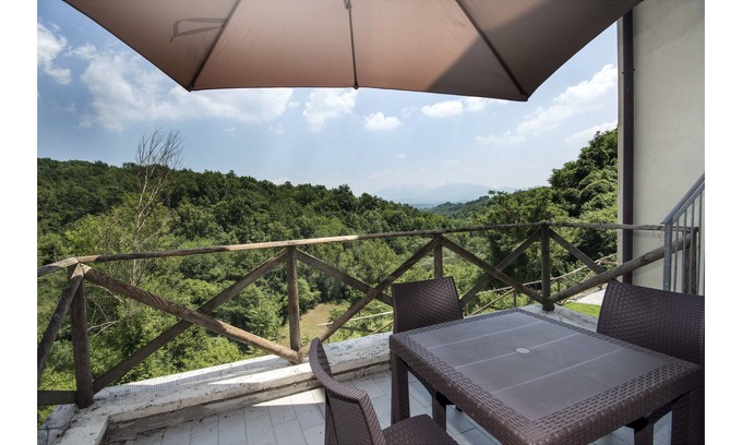 Tresana Apartment | The Borgo di Tresana Federico free Wi-Fi and professional cleaning
