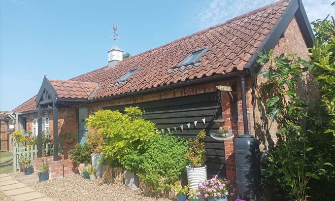 Banham Cottage | The Borrowers - a fabulous romantic cottage for two in an idyllic location