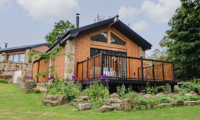 Riding Mill House | THE BOTHY, RIDING HILLS, pet friendly, with open fire in Corbridge