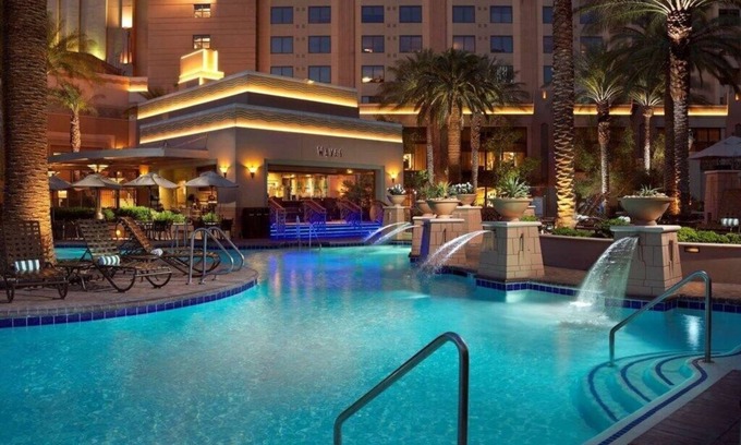 Las Vegas Condo | The Boulevard, a Hilton Grand Vacations Club - 2 Bedroom Plus - 2PL