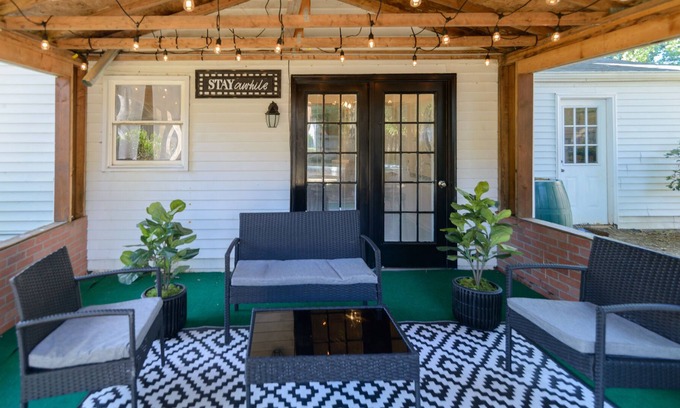 North Newport News House | The Bourbon Travel Experience