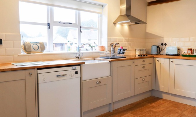 Colchester Cottage | The Brambles